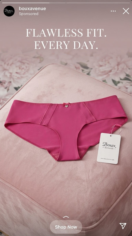شورت از برند لوکس Boux Avenue انگلستان💎 مدل Origami Short در رنگ جذاب و زیبای Fuchsia