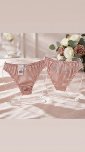 شورت ساتن لاکچری با گلدوزی ساقدوش عروس - از کالکشن عروس برند لوکس Boux Avenue💎 مدل Bridesmaid Scrunch Brief رنگ Pink Mix Silver Text