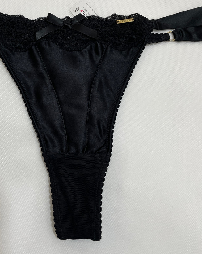 شورت گیپور و ساتن بنددار برند لوکس Boux Avenue کشور انگلستان💎 مدل Thong رنگ Black