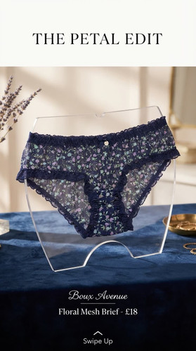 شورت زنانه لوکس و بسیار لطیف از برند لوکس Boux Avenue کشور انگلستان💎مدل Georgia Ditsy Provence Brief رنگ Blue Mix ترکیب سرمه ای بنفش و فیروزه ای