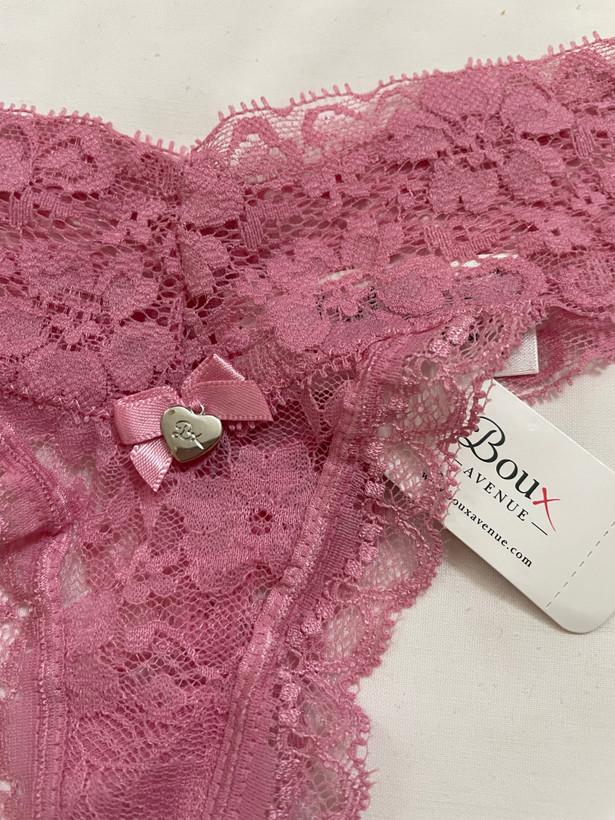 سری شورت های تور دانتل مدل فاق بلند و مدل لامبادا از برند لوکس Boux Avenue انگلستان💎 مدل Lia Lacey Thong رنگ Citrus و Neon Yellow