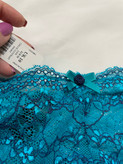 شورت فاق بلند تمام تور دانتل از برند لوکس Boux Avenue اورجینال کشور انگلستان💎 رنگ جید با میکس فیروزه ای سرمه ای سایز ۳۸ و ۴۰ ایران