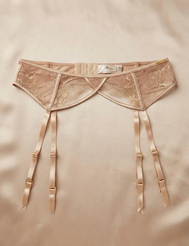 کمربند جوراب مدل Phoenix Gold Suspender تور دانتل و ساتن از برند لوکس Boux Avenue انگلستان💎 برای سایز ۳۶-۳۸ و ۴۰-۴۲ ایران