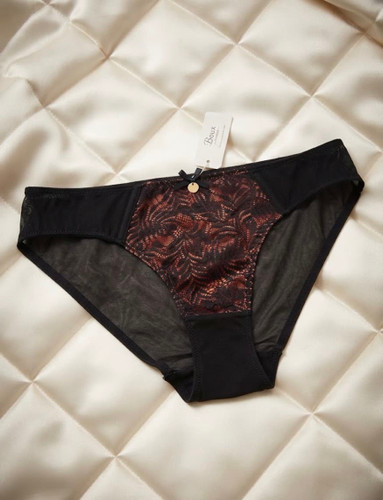شورت مشکی تور دانتل شیک از برند لوکس Boux Avenue انگلستان💎 سایز ۳۴ و ۳۶ ایران