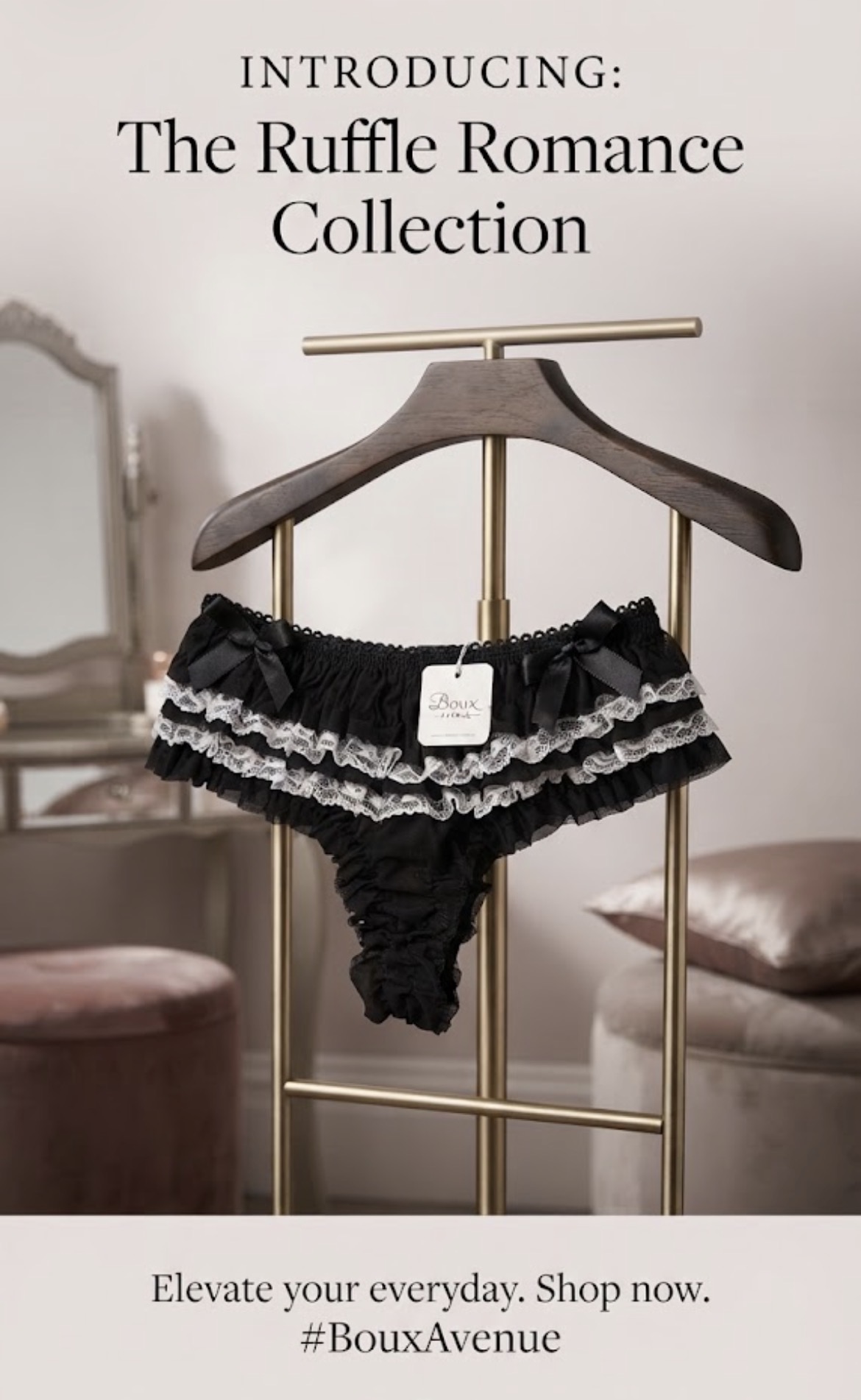 شورت زنانه مدل فانتزی، چین‌دار و پرچین (Ruffle Brief) سفید مشکی برند لوکس Boux Avenue انگلستان💎 سایز ۴۰-۴۲ و ۴۲-۴۴ ایران