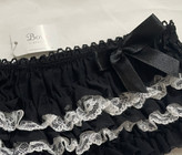 شورت زنانه مدل فانتزی، چیندار و پرچین (Ruffle Brief) سفید مشکی برند لوکس Boux Avenue انگلستان💎 سایز ۴۰-۴۲ و ۴۲-۴۴ ایران