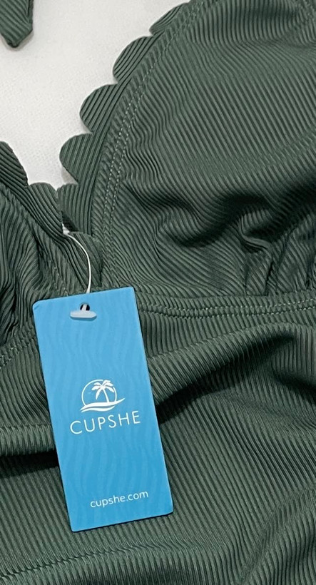 تنکینی جذاب کبریتی رنگ سبز زیتونی از برند اورجینال Cupshe انگلستان💎 سایز M مناسب ۳۸ و ۴۰ و ۴۲ ظریف